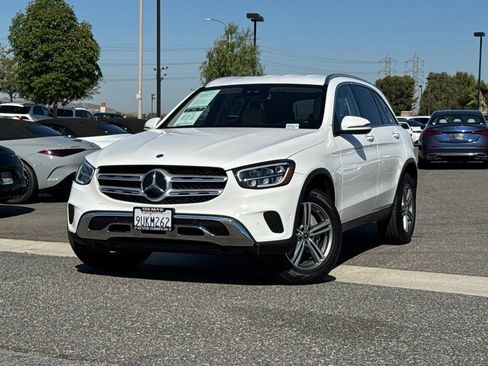 Used 2022 Mercedes-Benz GLC 300 image 2