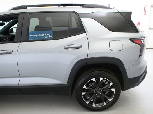 Certified 2025 Chevrolet Equinox RS w/ Safety and Technology Package image 6