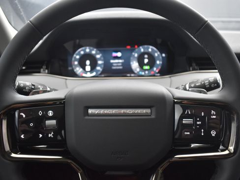 Used 2024 Land Rover Range Rover Evoque Dynamic SE image 17