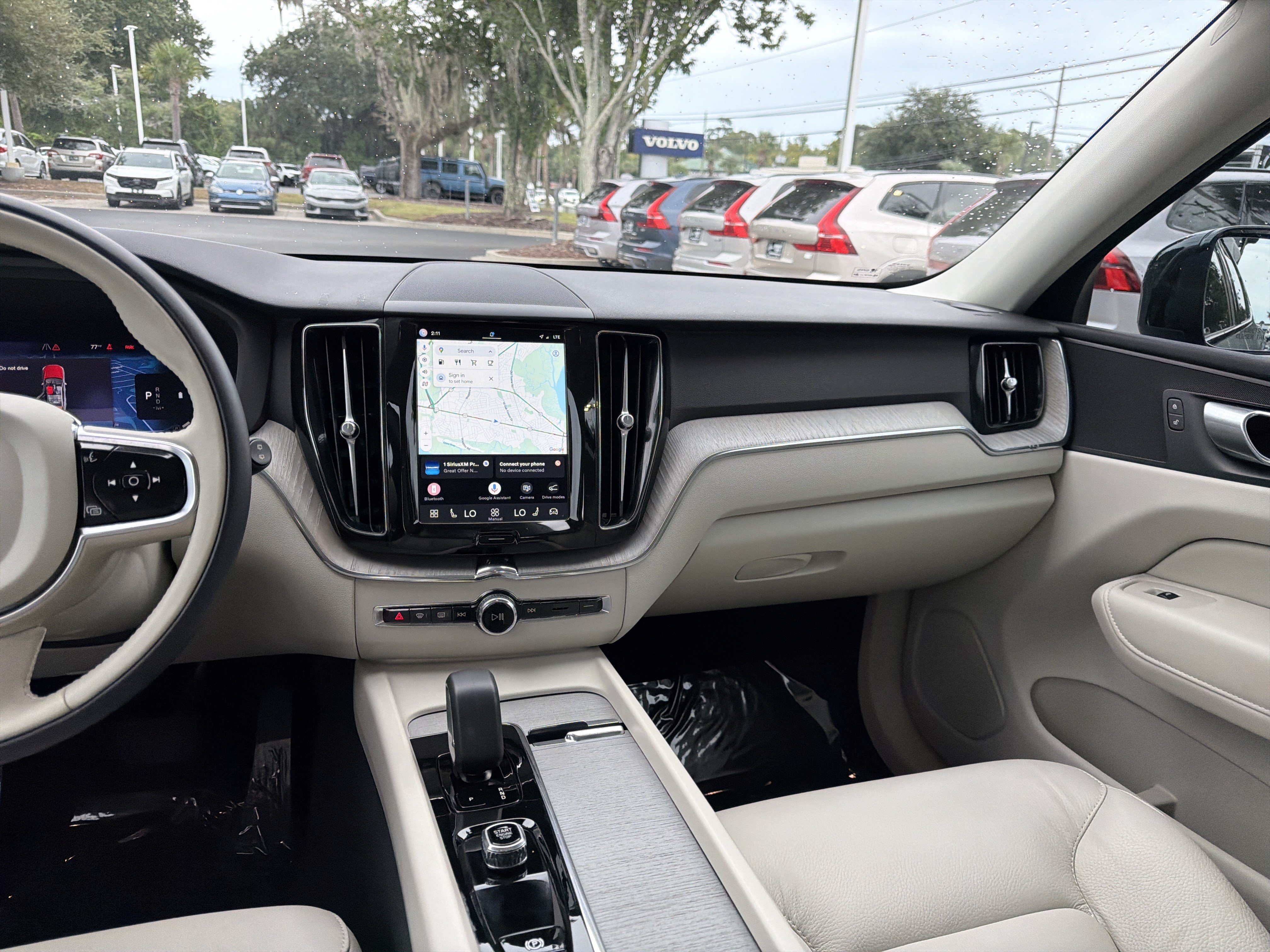 Used 2024 Volvo XC60 B5 Plus w/ Protection Package Premier AWD/4WD image 31