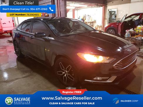 Used 2017 Ford Fusion SE w/ Fusion SE Technology Package image 5