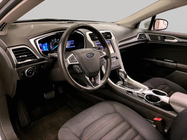 Used 2013 Ford Fusion SE FWD image 13