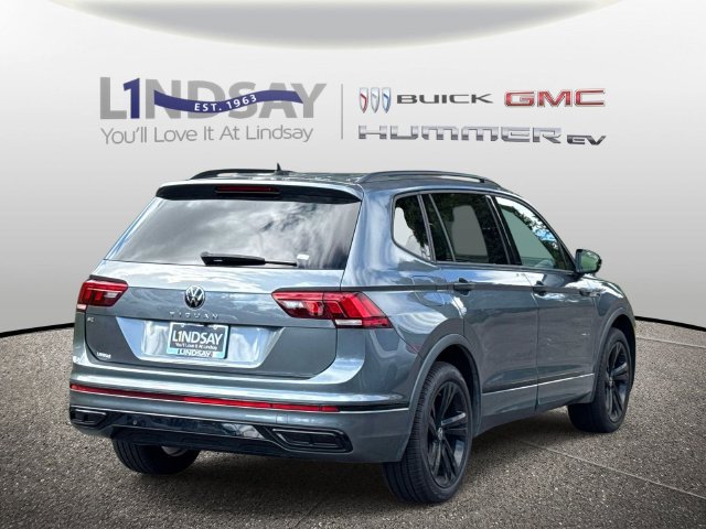 Used 2023 Volkswagen Tiguan SE R-Line FWD image 3