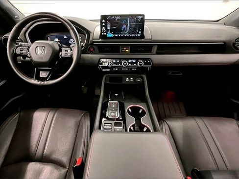 Used 2025 Honda Pilot Black Edition image 16