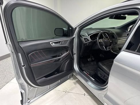Used 2020 Ford Edge ST-Line FWD image 10