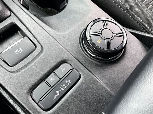 Used 2024 Ford Ranger XLT w/ FX4 Off-Road Package image 32