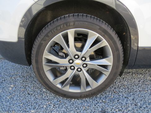 Used 2022 Chevrolet Blazer Premier w/ Enhanced Convenience Package image 8