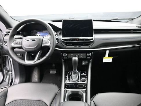 New 2026 Jeep Compass Latitude AWD/4WD image 22