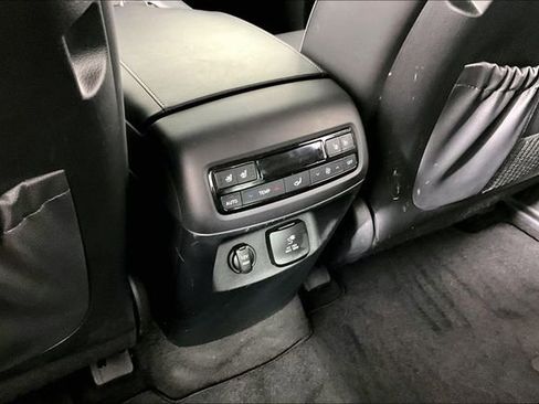 Used 2025 Hyundai Palisade SEL FWD image 9