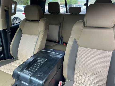 Used 2016 Toyota Tundra SR5 w/ SR5 Upgrade Package image 11