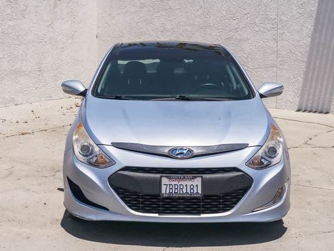 Used 2013 Hyundai Sonata Limited w/ Panoramic Sunroof Pkg FWD image 2