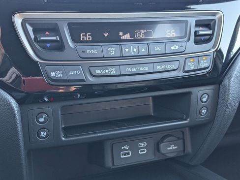 Used 2024 Honda Passport Black Edition image 26