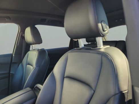 Used 2019 Audi Q7 3.0T Premium Plus w/ Premium Plus Package image 19