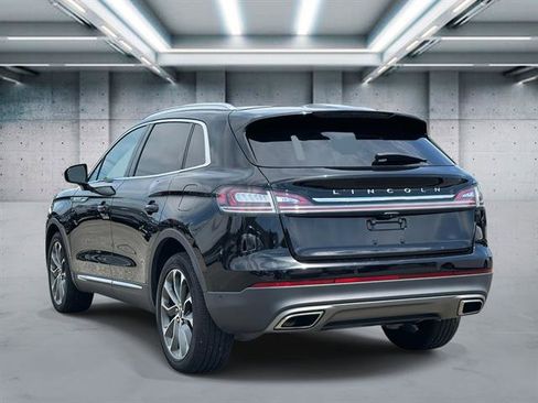 Certified 2022 Lincoln Nautilus Reserve image 6