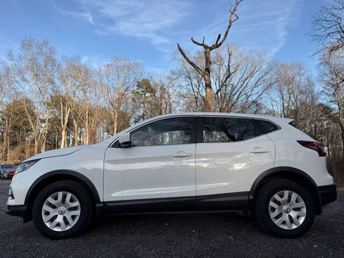 Used 2020 Nissan Rogue Sport S FWD image 2
