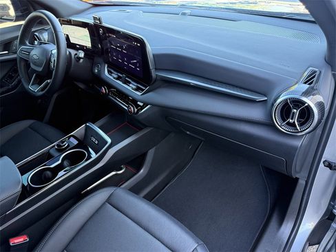 Used 2026 Chevrolet Equinox LT w/ Convenience Package II image 39