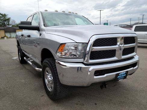 Used 2017 RAM 2500 Tradesman w/ Chrome Appearance Group image 3