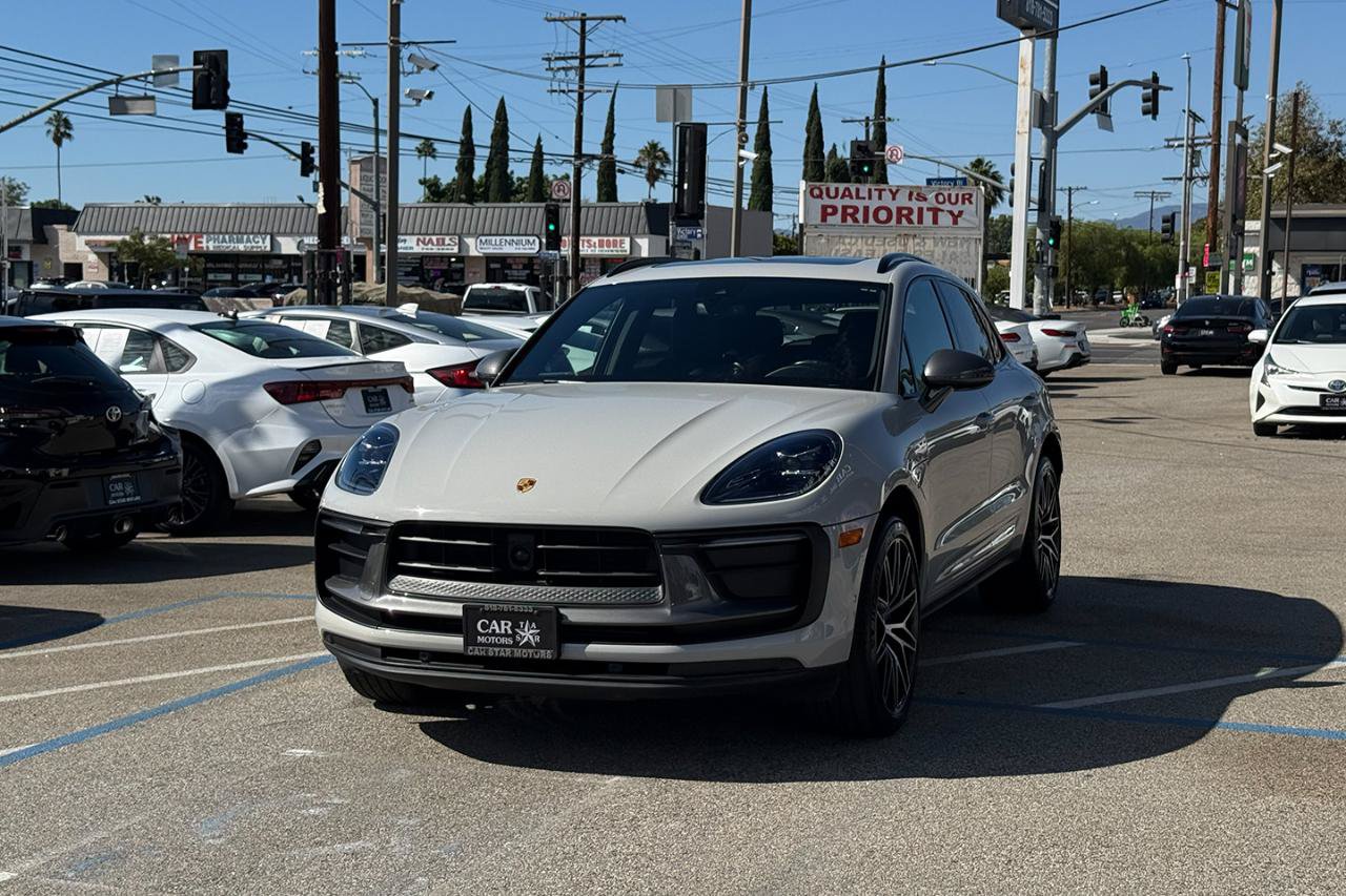 Used 2023 Porsche Macan Turbo w/ Premium Package Plus AWD/4WD image 2