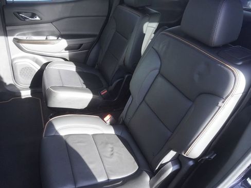 Used 2022 GMC Acadia AT4 w/ Preferred Package image 30