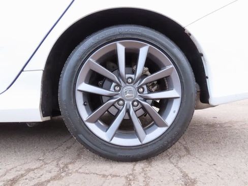 Certified 2021 Honda Civic EX image 8