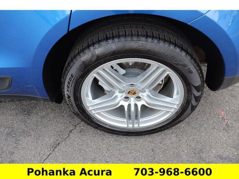 Used 2017 Porsche Macan S image 28