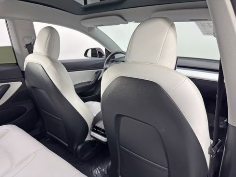 Used 2021 Tesla Model 3 Standard Range Plus image 37