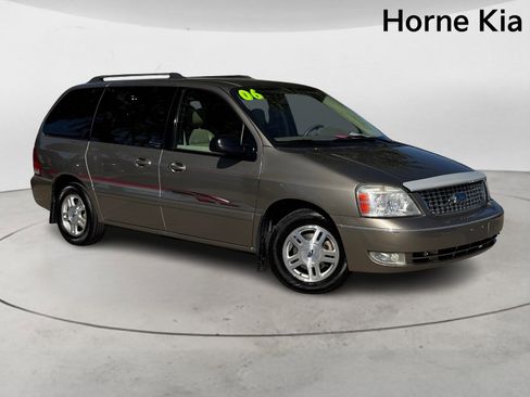 Used 2006 Ford Freestar SEL image 2
