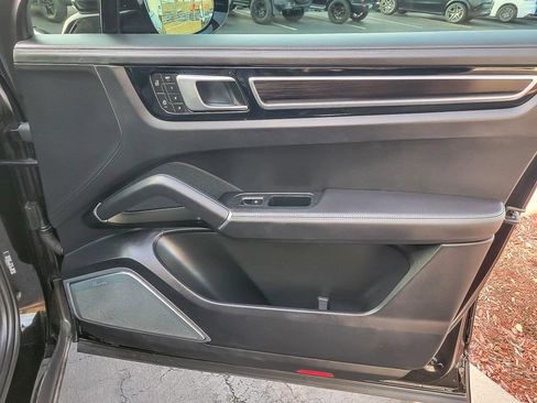 Used 2022 Porsche Cayenne GTS image 22