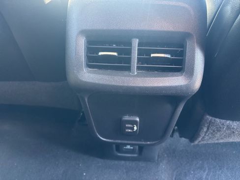 Used 2020 Chevrolet Equinox Premier image 10