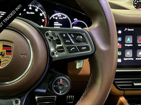 Used 2022 Porsche Cayenne Turbo image 20