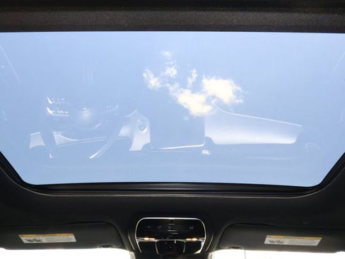 Used 2023 Mercedes-Benz C 300 Sedan image 11