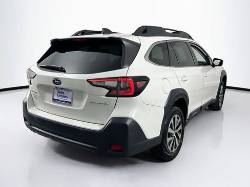 Used 2023 Subaru Outback Premium AWD/4WD image 5