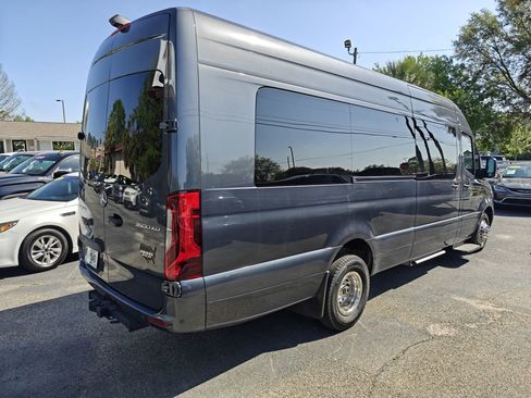 Used 2022 Mercedes-Benz Sprinter 3500 image 6