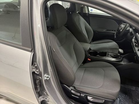 Used 2025 Kia K4 FWD image 18