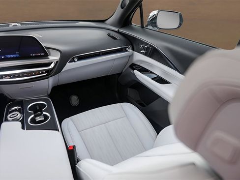 Certified 2024 Cadillac Lyriq Luxury image 26