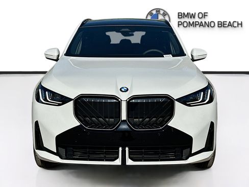 Used 2025 BMW X3 xDrive30 w/ M Sport Package AWD/4WD image 2