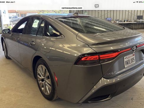 Used 2021 Toyota Mirai w/ Advanced Technology Package RWD image 3