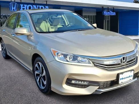 Used 2016 Honda Accord EX image 2