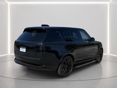 New 2025 Land Rover Range Rover SE image 5