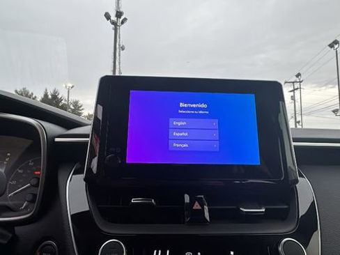 Used 2024 Toyota Corolla SE w/ SE Package image 19