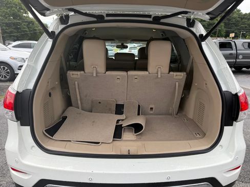 Used 2013 Nissan Pathfinder Platinum FWD image 31