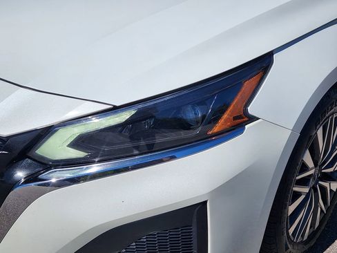 Used 2023 Nissan Altima 2.5 SV image 8