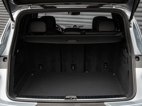 Used 2026 Porsche Cayenne S image 32