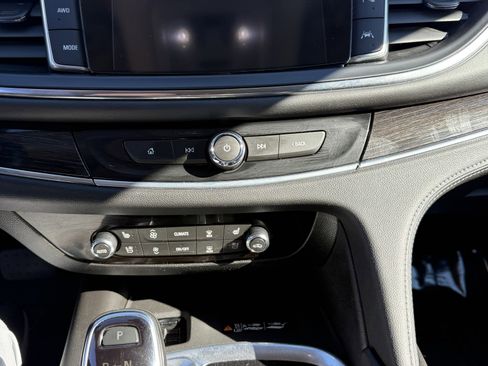 Used 2021 Buick Enclave Avenir w/ Avenir Technology Package image 14