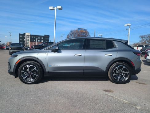 New 2026 Chevrolet Equinox EV LT image 5