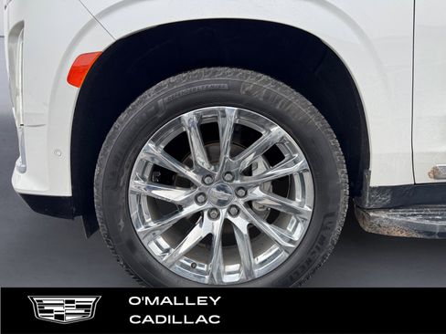 Used 2021 Cadillac Escalade Premium Luxury w/ LPO, Radiant Package image 9