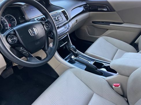 Used 2016 Honda Accord LX image 13
