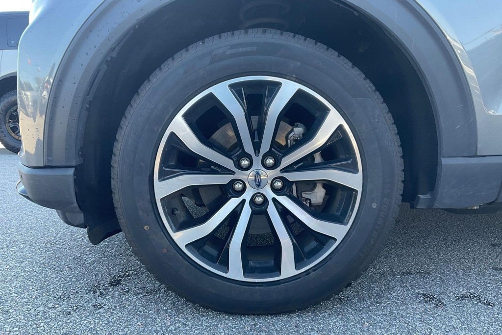 Used 2025 Ford Explorer ST-Line AWD/4WD image 9