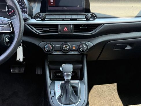 Used 2023 Kia Forte LXS image 9