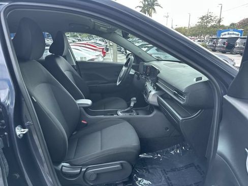 Used 2025 Hyundai Kona SEL FWD image 29